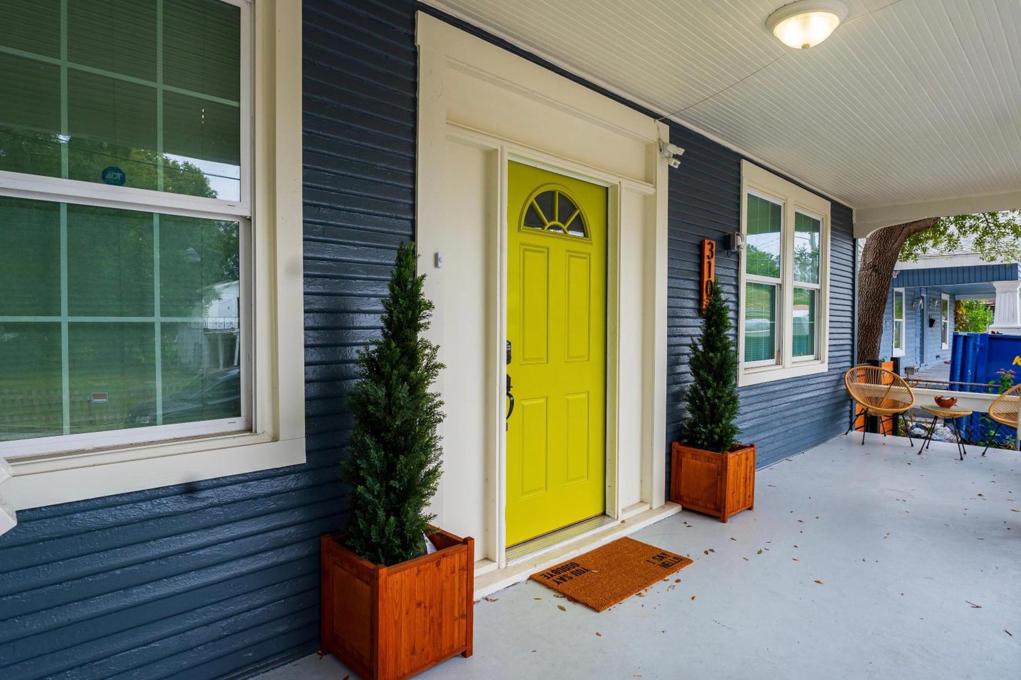 The Green Door In Ybor Тампа Экстерьер фото